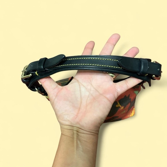 Dooney & Bourke - Picture 5 of 14